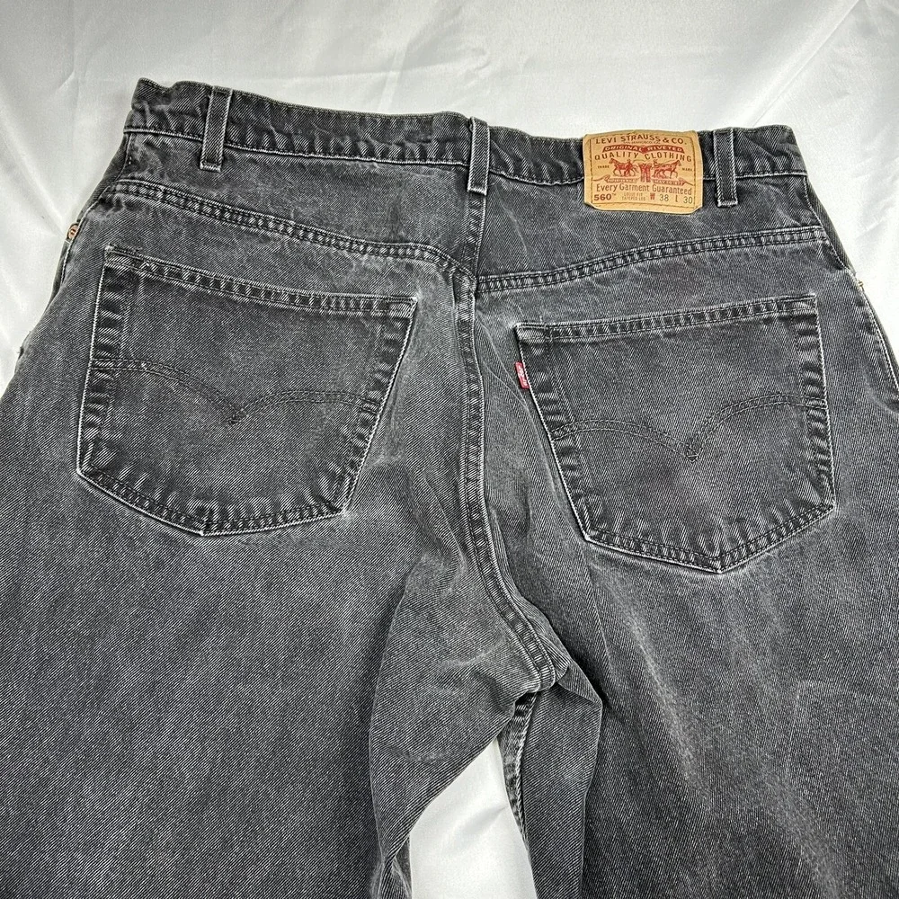 Vintage Levis 560 Loose Fit Jeans‎ Men 38x30 (actual 38x29) Black Paint Splatter